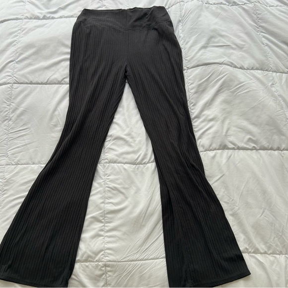 ⭐️Madewell MWL Brushed Rib Flare Leggings⭐️ - Picture 3 of 6